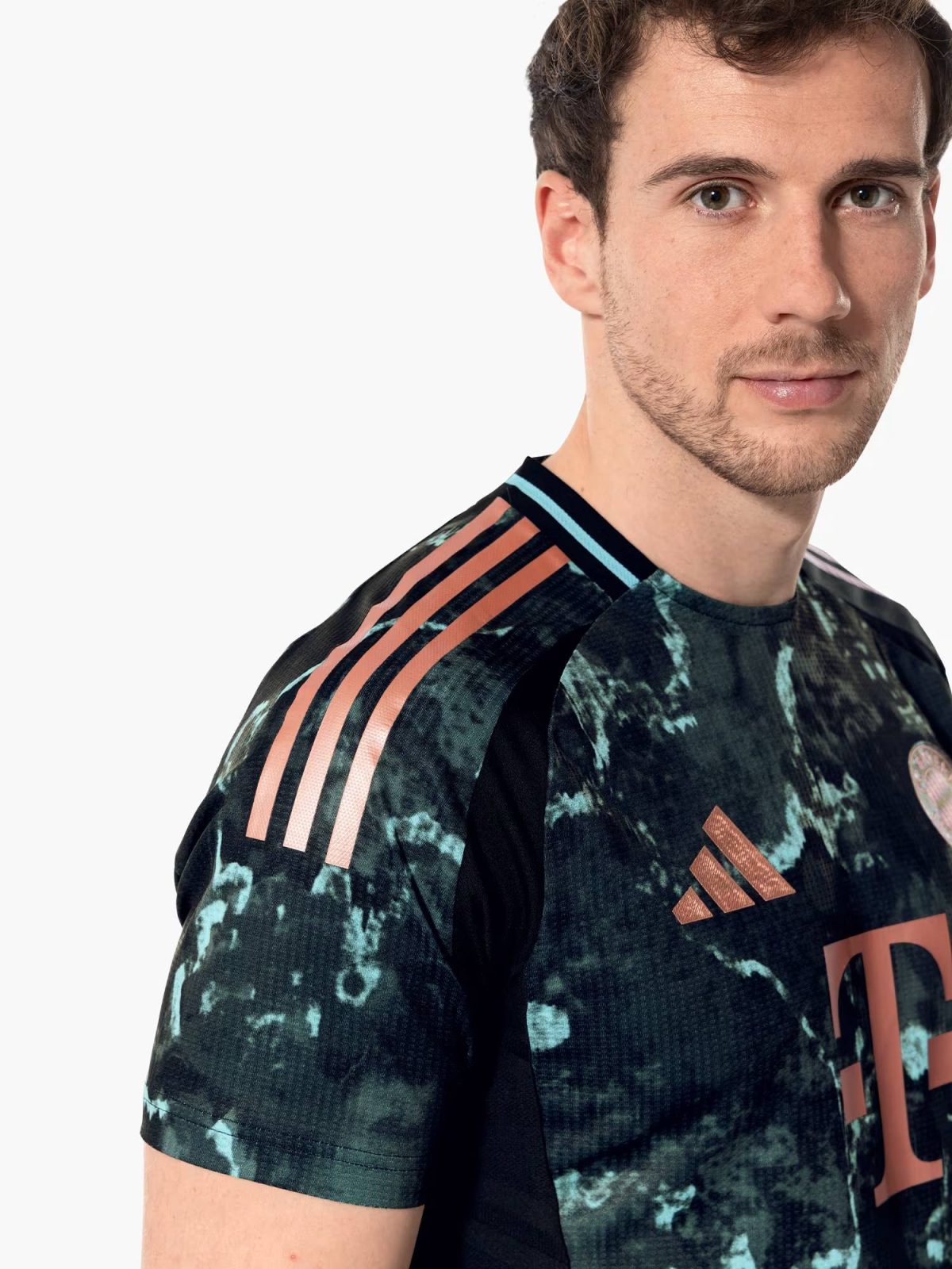 Bayern Munich men authentic jersey away 24-25 – 8 leon goretzka Jersey - Premium Fan Gear
